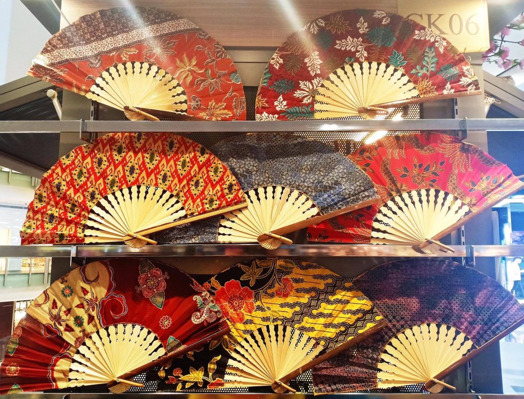Seni Kraftangan Berbaloi Dimiliki